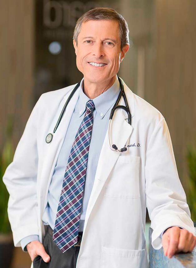 Doctor nutritionist Thomas